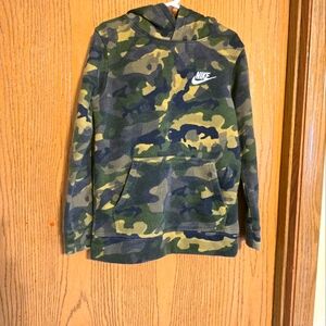 Nike  Camo Pullover